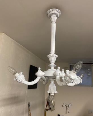 Lampadario in legno