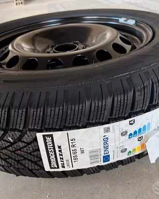Invernali + Cerchi in acciaio 185/65 R15 88T