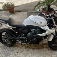 Yamaha xj6 Naked