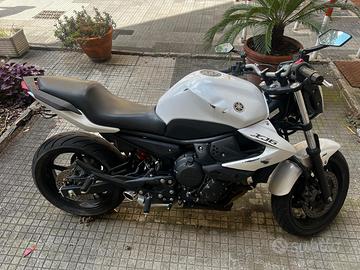 Yamaha xj6 Naked