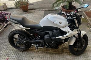 Yamaha xj6 Naked