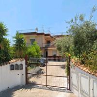 Appartamento con giardino