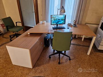 Scrivania ufficio angolare con cassettiera