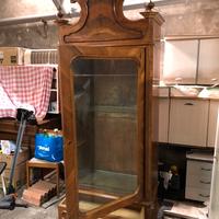 Antica vetrinetta in legno