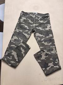 Pantalone tipo jeans skinny militare