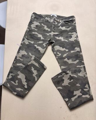 Pantalone tipo jeans skinny militare