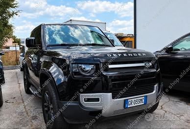 Land Rover Defender 90 3.0D I6 200 CV AWD Auto SE