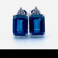 Orecchini oro bianco 18 Kt con zaffiro e diamante