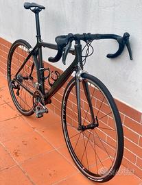 bici da corsa in carbonio 
