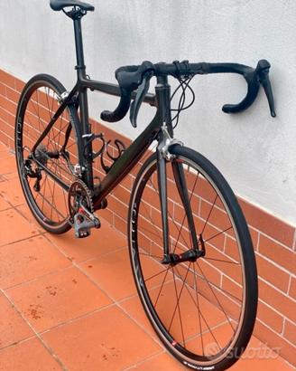 bici da corsa in carbonio 