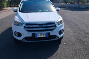 Ford Kuga 2.0 TDCI 150 CV Autom. 2019. €12.500