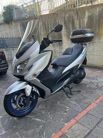 Suzuki Burgman 400 anno 2023 km 1923