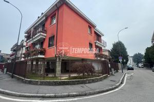 TRE LOCALI CON BOX - SENZA SPESE CONDOMINIALI