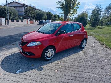 Lancia Ypsilon 1.2 69 CV 5 porte Mya