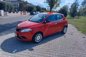 Lancia Ypsilon 1.2 69 CV 5 porte Mya