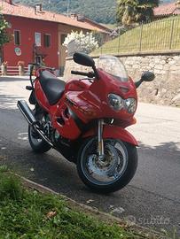 Moto Suzuki GSX 600 F