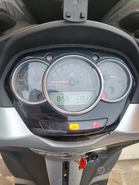 PIAGGIO MP3 300 ROSSO URBAN