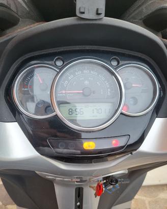 PIAGGIO MP3 300 ROSSO URBAN