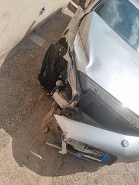 Mercedes classe A incidentata ricambi/riparazione