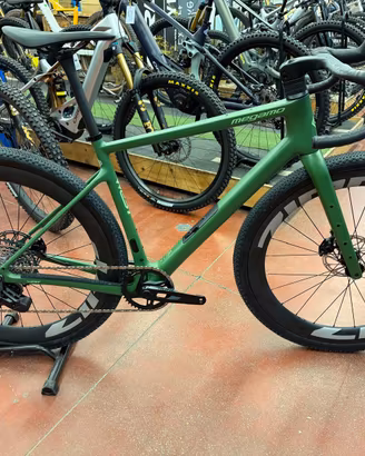 bici gravel MEGAMO WEST 02 tg L Camo 2026 ZIPP 303