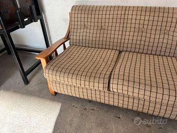 Divano in legno per baita