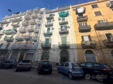 2 LOCALI A BARI
