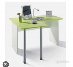 Scrivania ad angolo