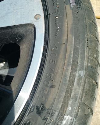 Cerchi in lega dr da 17 con gomme