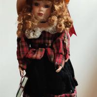 Bambola in porcellana