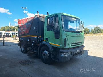 EUROCARGO 150-200CV CON SPAZZATRICE