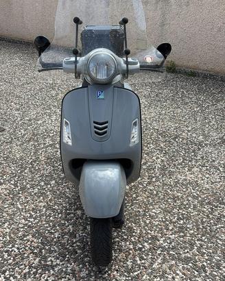 Piaggio Vespa GTS 300 2016