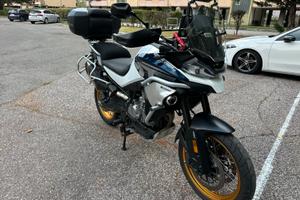 CF Moto 800 MT Explore