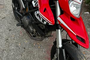 Ducati Hypermotard 796
