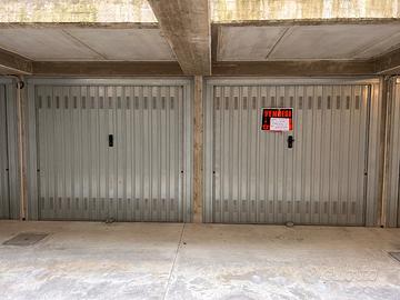 Box doppio in condominio residenziale