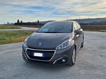 Peugeot 208 1.2 PureTech benzina