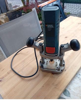 FRESATRICE VERTICALE / PANTOGRAFO