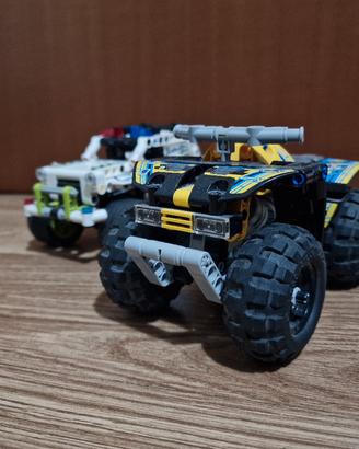 Lotto 2 LEGO Technic Pull-Back 42047 e 42034