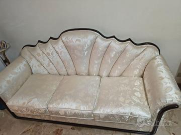 Ottimi divani classici bianco damascato