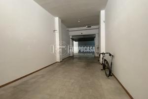 Box a Capurso Via Valenzano 1 locali