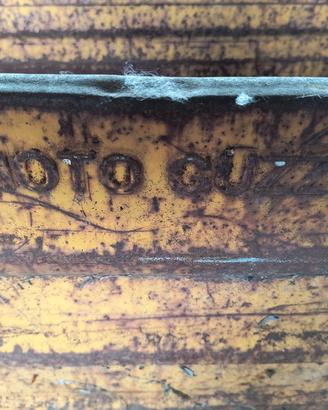 contenitore in metallo moto Guzzi 