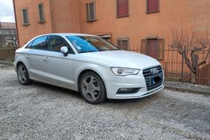 Audi A3 Limousine 1.6 TDI 110cv  2014