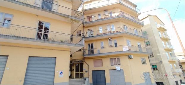 Appartamento con garage zona monte