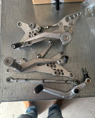 Pedane  arretrate r6 1999