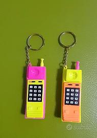 Set di 2 portachiavi telefono vintage