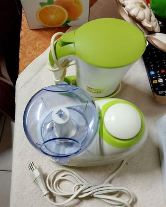 Mini robot da cucina con bollitore
