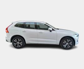 VOLVO XC60 B4 D AWD automatico Momentum Pro