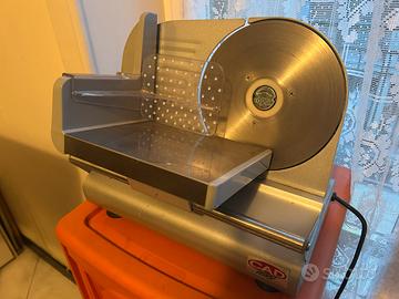 Affettatrice regolabile CAD Italy