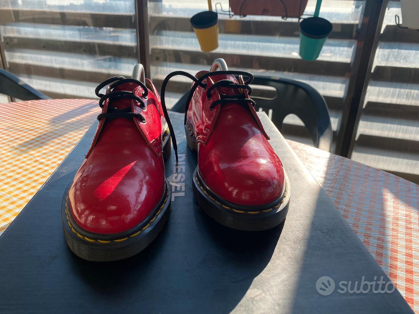 Subito on sale dr martens