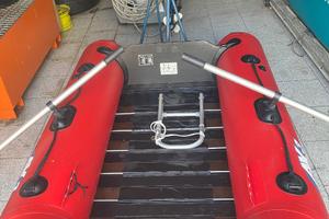 Gommone Bombard 2,6 metri con motore Yamaha 5 cv