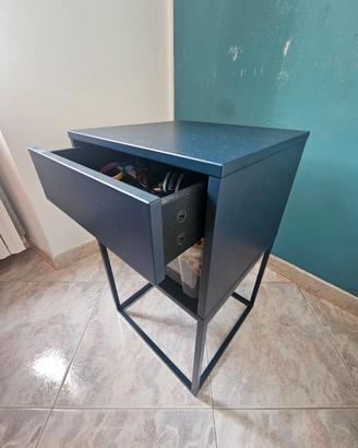 Comodino VIKHAMMER, IKEA, 40x39